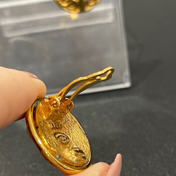 Chanel CC Logos Mirror Round Cross Clip-On Earrings Gold Tone  (JB1017) - Picture 3 of 5